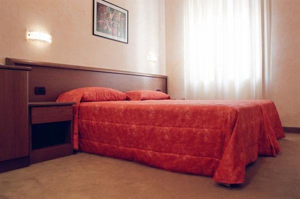 Hotel Italia Carmagnola Værelse billede