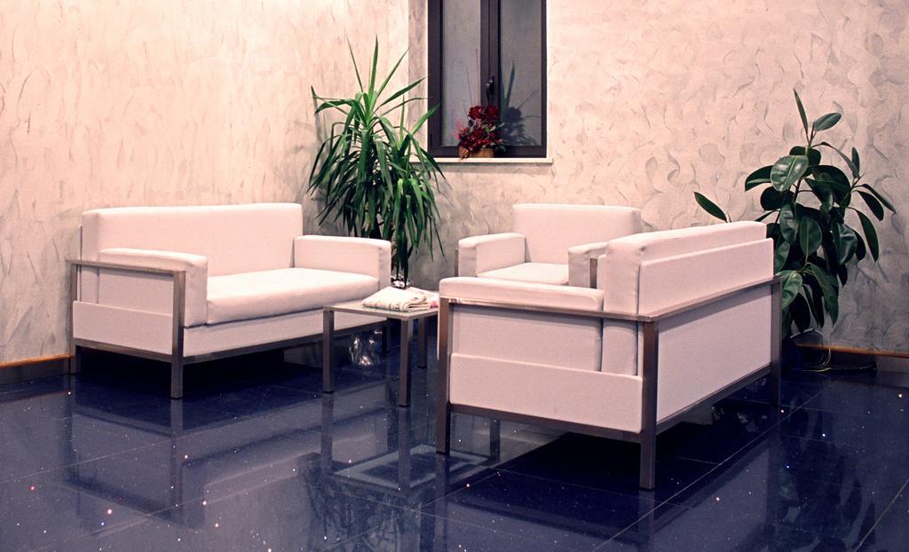 Hotel Italia Carmagnola Eksteriør billede