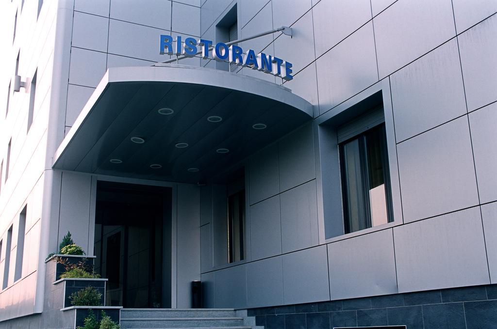 Hotel Italia Carmagnola Eksteriør billede