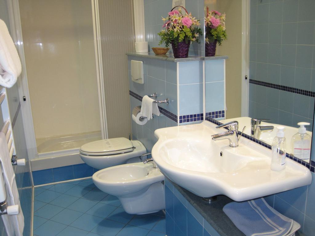 Hotel Italia Carmagnola Værelse billede